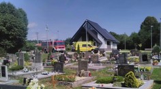 Pozostalí museli čakať na pohreb. Vo vykopanej jame dostal infarkt pracovník pohrebníctva