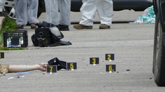 Muž (†22) vo Vrútkach útočil priamo v triede: Chlapec a riaditeľka sú vo vážnom stave, zástupca zomrel