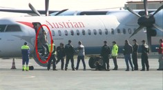 Už je tu! Pedofil Polonec pristál na košickom letisku