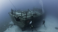 Unikátne zábery z dna oceánu, potápači odhalili desaťročia starú záhadu Titanicu