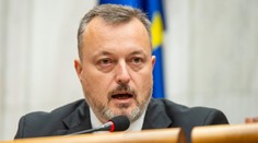 Milan Krajniak odovzdal podpisy pre svoju prezidentskú kandidatúru