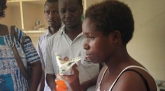 Zázrak na univerzite smrti v Keni. Študentku našli živú v skrini