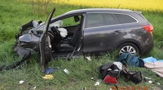 Smrteľná dopravná nehoda pri Nitre: Žena zrážku s colníkmi neprežila