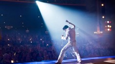 Herec prišiel do domu Elvisa. Jeho vnučka to stále nerozdýchala