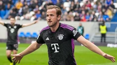 Šláger Bundesligy priblížil Harryho Kanea k jeho vysnenej trofeji. Vavro s plnou minutážou i víťazstvom