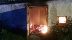 V Jakubove horela lakovňa, hasičom sa už podarilo zlikvidovať oheň