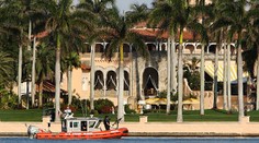 Tajná služba USA zastrelila muža blízko Trumpovej rezidencie