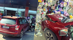 Seniorka zničila dvere a výklad predajne. Pomýlila si písmená na prevodovke