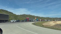 Vyše hodinové kolóny a nervy na prasknutie. Doprave na frekventovanom ťahu teraz uľavil vítaný krok