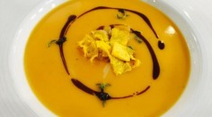 RECEPT NA DNES: Tekvicový krém s červenou šošovicou a tymianom