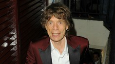 Mick Jagger (73) sa po ôsmykrát stal otcom