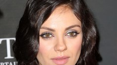 Štýlová aj s tehotenským bruškom. Mila Kunis bola na premiére prekrásna