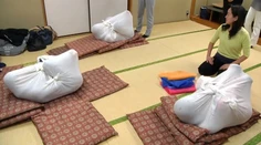 Najnovší hit v Japonsku! Zviažu vás do klbka v plachte a relaxujete