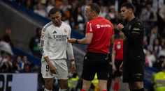 VIDEO: Otrasný faul Mbappého, rozhodca vytiahol červenú až po VAR-e. Real ukopal najtesnejšie víťazstvo
