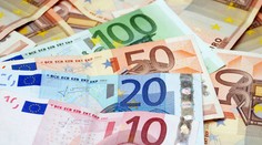 Porovnanie platov 25 rokov po rozpade Československa: Kto je na tom lepšie?