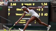 Venus Williamsová úvodnú prekážku zvládla a na Wimbledone ide ďalej