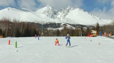 Jarné prázdniny sú tu. Zisťovali sme, kde a koľko stojí na Slovensku lyžovačka pre štvorčlennú rodinu