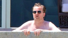 Chandler z Priateľov zhodil tričko. Kde sa stratil ten jeho sexepíl?