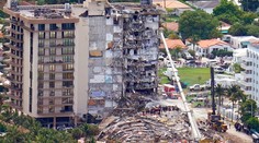 Spod ruín zrúteného bytového bloku na Floride hasiči vyslobodili telo 11. obete