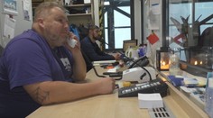 Strávili sme deň s lanovkárom na Chopku. Práca vyzerá jednoducho, no každú chvíľu hrozí riziko