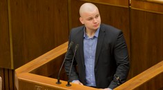 Poslanec Mazurek sa postaví pred súd vo februári