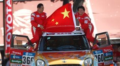 Prológ Dakaru sa zmenil na peklo. Zranených je 13 divákov