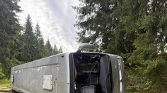 Nešťastie v Česku. V Starých Beskydách sa prevrátil autobus, ktorý viezol študentov. Na mieste sú zranení