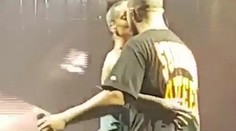 Koniec špekuláciám? Rihanna ruka v ruke s Drakeom, nechýbali ani bozky