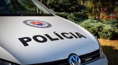 Policajt, ktorý bol pri brutálnom zásahu v Košiciach, čerpá dovolenku. Mimo služby ho zatiaľ nepostavili