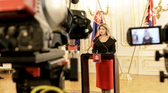 Ak by kabinet neustál odvolávanie, prezidentka by zvažovala aj dočasnú úradnícku vládu
