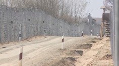 Maďari sa proti ďalšiemu prílevu utečencov poistili. Nasadili na nich elektrický plot