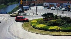 Alarmujúci príbeh z Kežmarku. Vodiči prechádzali okolo muža, ktorý bojoval o život