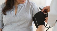 Tichý zabijak ohrozuje polovicu Slovákov. Ako spoznať vysoký tlak a kedy spozornieť?