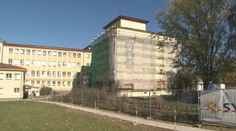 Musia rušiť lôžka a odkladať operácie. V bardejovskej nemocnici pre rekonštrukciu chystajú veľké sťahovanie