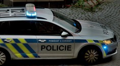 Tragédia v Česku: Po páde z okna gymnázia na Vysočine zomrel 13-ročný chlapec