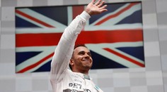 Hamilton si prebral výročnú trofej Mika Hawthorna