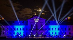 Biela noc už tento víkend rozžiari večernú Bratislavu. Tieto projekcie stojí za to vidieť