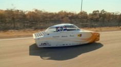 V Austrálii sa začali preteky solárnych automobilov