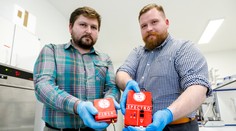 Unikátny prístroj, ktorý vyvinuli slovenskí vedci: Za desať sekúnd odhalí viaceré ochorenia