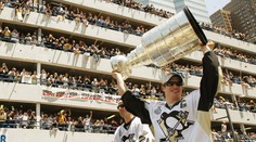 Začína sa boj o Stanleyho pohár. Crosby chce druhý, San Jose verí v premiérový