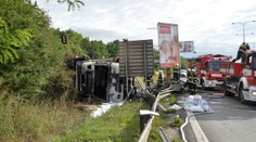 Diaľnica D2 smerujúca na Slovensko bola uzavretá. Neďaleko Břeclavi sa stala hromadná nehoda