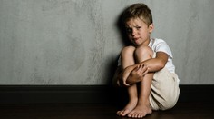 Štatistiky lekárov sú desivé. Deťom najviac ubližujú matky