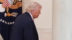 Trumpov prejav rozhýbal trhy s ropou, ceny vyskočili. Prezident zodpovednosť odmieta, Irán sa mu vysmieva