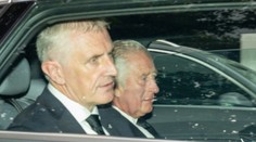 Prvé fotografie nového kráľa: Smútok v očiach plných sĺz