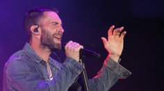 Najsexy spevák sa pochválil obrovským tetovaním. Robili mu ho pol roka