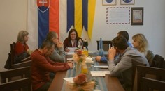 Poslanci vo Fekišovciach chcú vyzvať starostku, aby odstúpila. Inak odídu oni