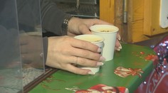 Punč na vianočných trhoch: V Nitre sú verní tradícii, v Topoľčanoch idú oveľa odvážnejšou cestou