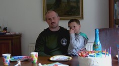 Marian Kotleba má na krku ďalší problém. Podľa exmanželky vzatím syna porušil rozhodnutie súdu