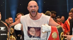 Fury sa vzdal opaskov majstra sveta, pôjde sa liečiť