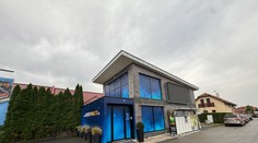 V maske klauna a so zbraňou. V Rovinke mal prepadnúť herňu neznámy muž